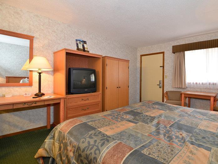 U-Bar Motel Canistota Buitenkant foto